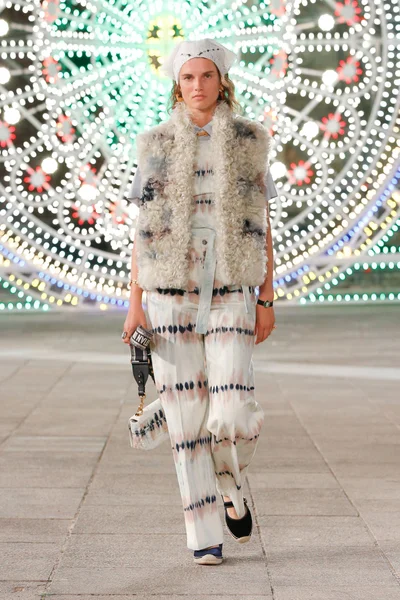 Look 55